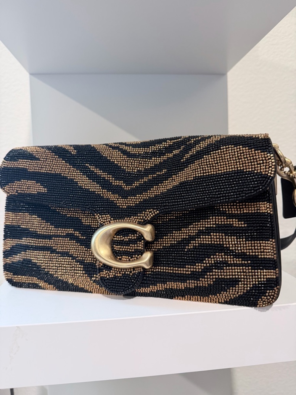 Tabby Shoulder Bag 26 with Beaded Tiger - Picture 5 of 5